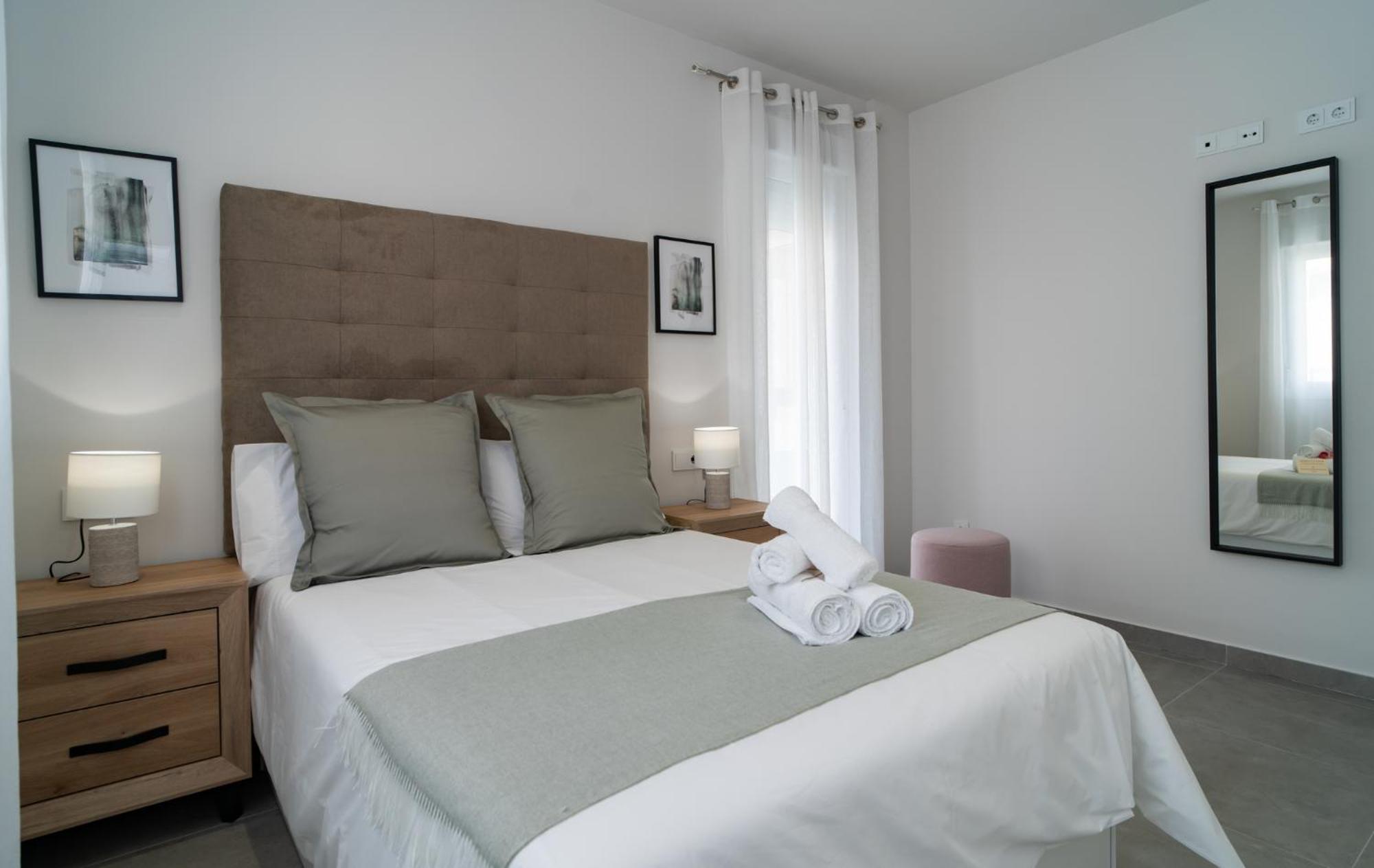 Aac Malaga - Apartamento Con Terraza, Muy Amplio, Totalmente Equipado, Cerca Del Centro Y Nuevo! Room photo